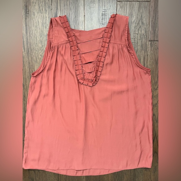 Catherine Malandrino Coral Sleeveless Blouse Ruffle Trim Ladder V-Neck Size M - Picture 6 of 9